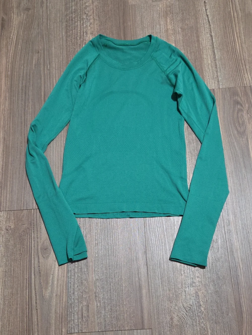 Lululemon Crew Neck Women's Top in Teal